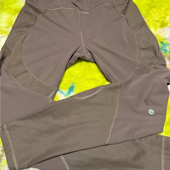 Lululemon 7/8 leggings - Picture 2 of 4
